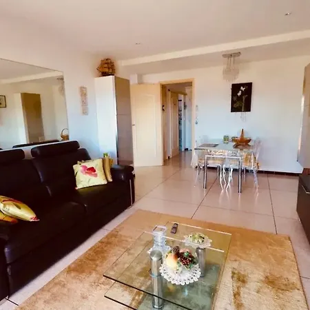 Spacieux Appartement Climatise Vue Mer Ref Roche Rouge 01 شقة Saint-Raphaël